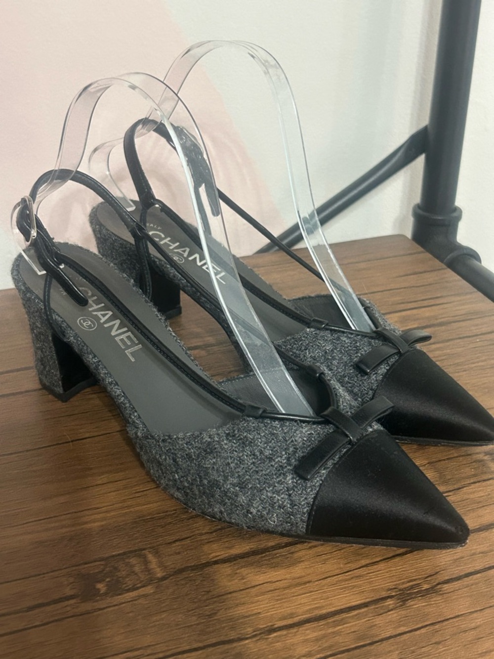 Vintage Chanel slingback cap toe pointy toe tweed gray and black heel 38.5 sz 8 - Picture 3 of 15